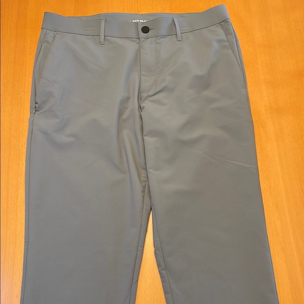 Banana Republic Men's Gray Pants